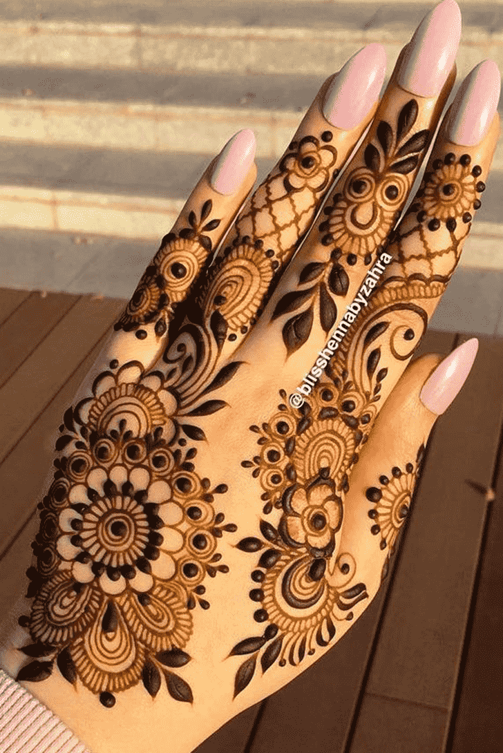 Fine Dainty Henna Design