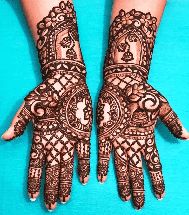 Inviting Dainty Henna Design