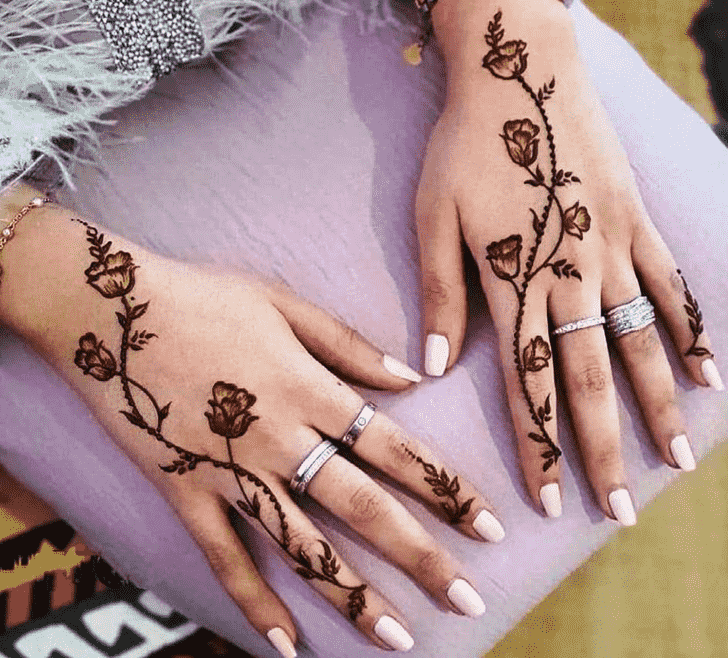 Magnificent Dainty Henna Design