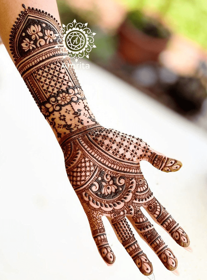 Inviting Dalhousie Henna Design