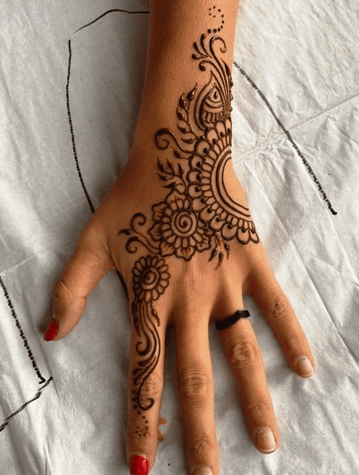 Magnetic Dalhousie Henna Design