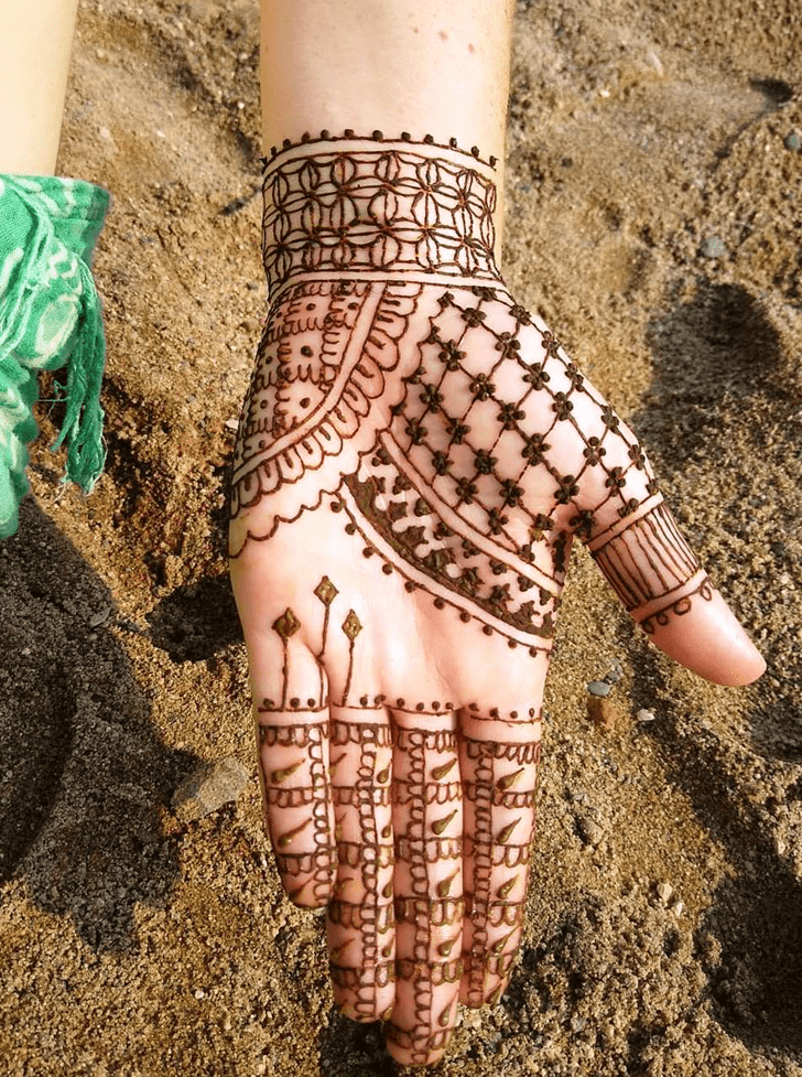 Nice Dalhousie Henna Design