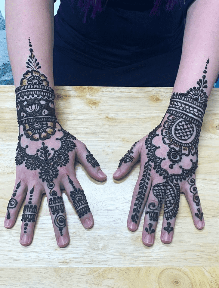 Pleasing Dalhousie Henna Design