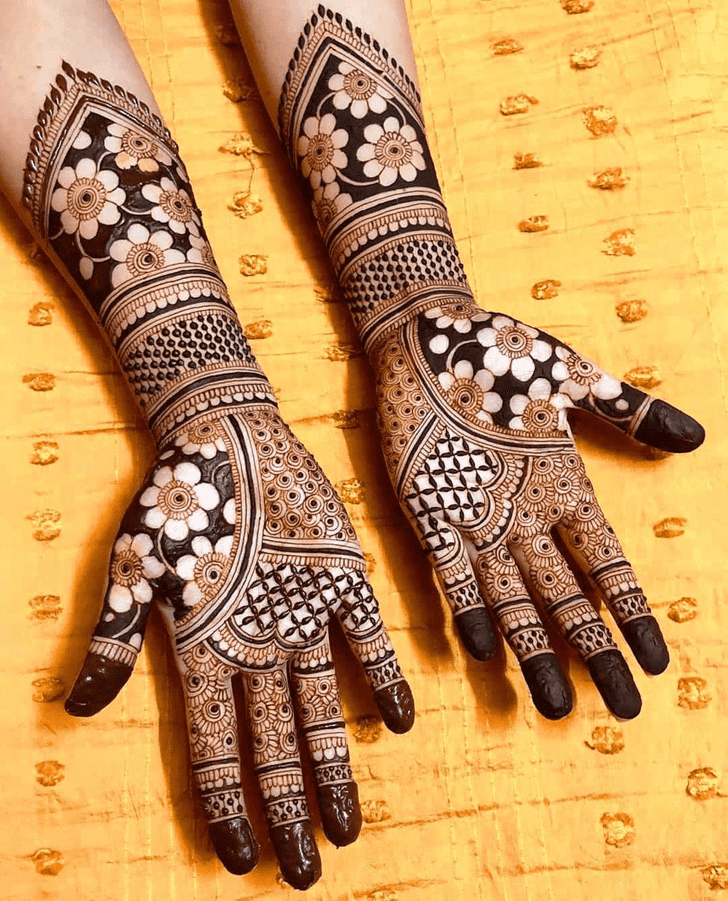 Splendid Dalhousie Henna Design