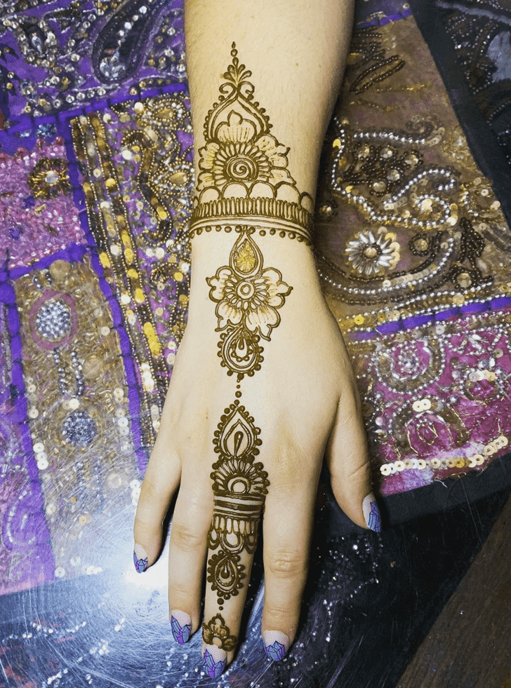 Fascinating Dallas Henna Design