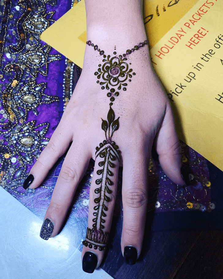 Graceful Dallas Henna Design