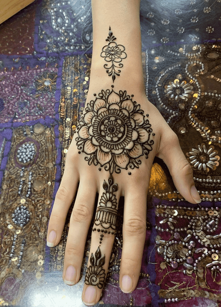 Nice Dallas Henna Design