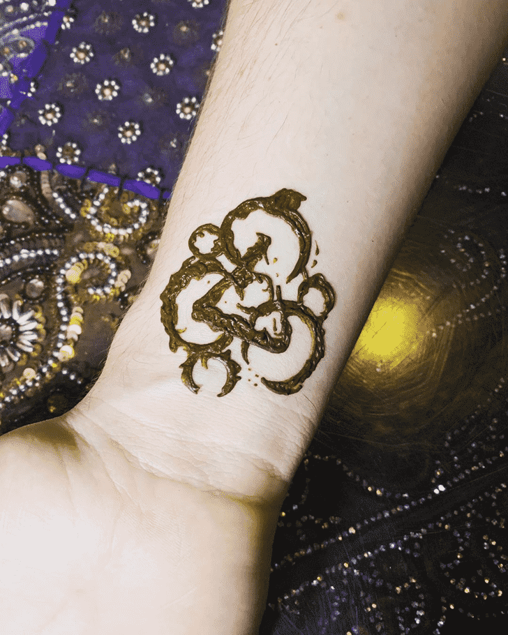 Pretty Dallas Henna Design