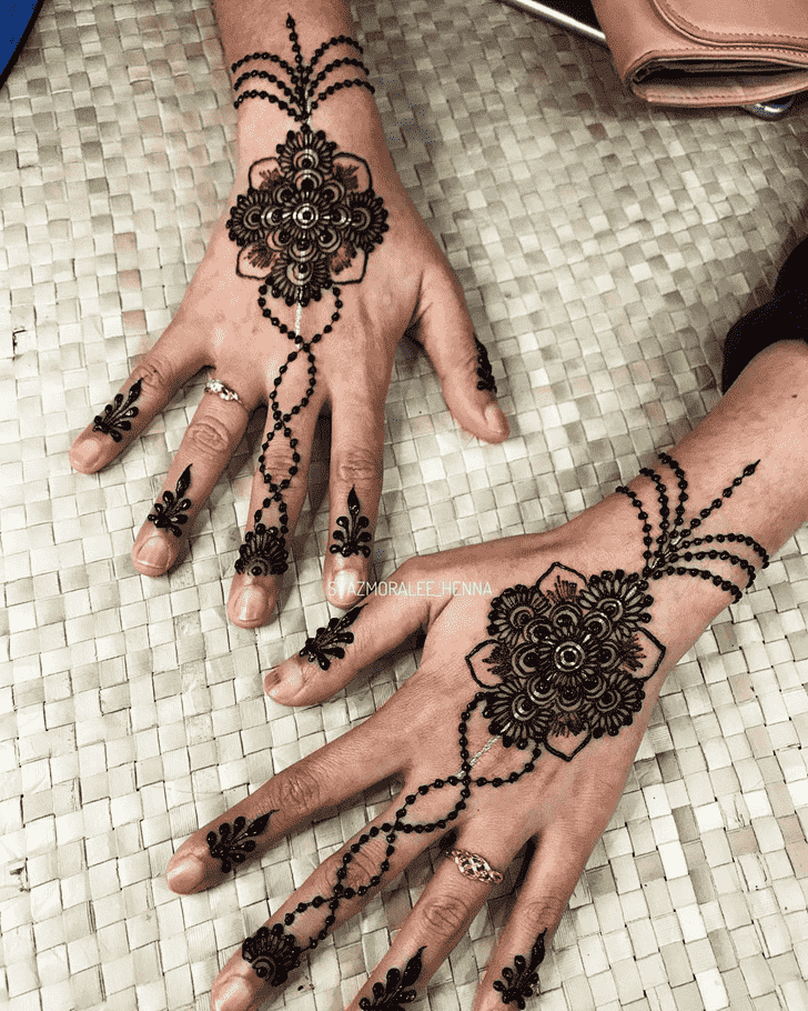 Adorable Dehradun Henna Design