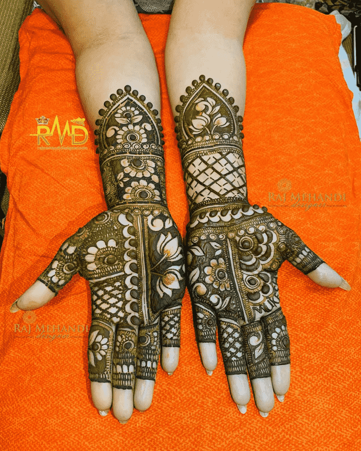 Good Looking Desi Henna Design