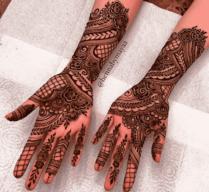 Pleasing Designer Henna Design