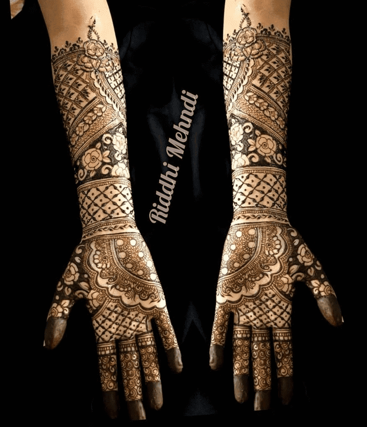 Bewitching Dhaka Henna Design