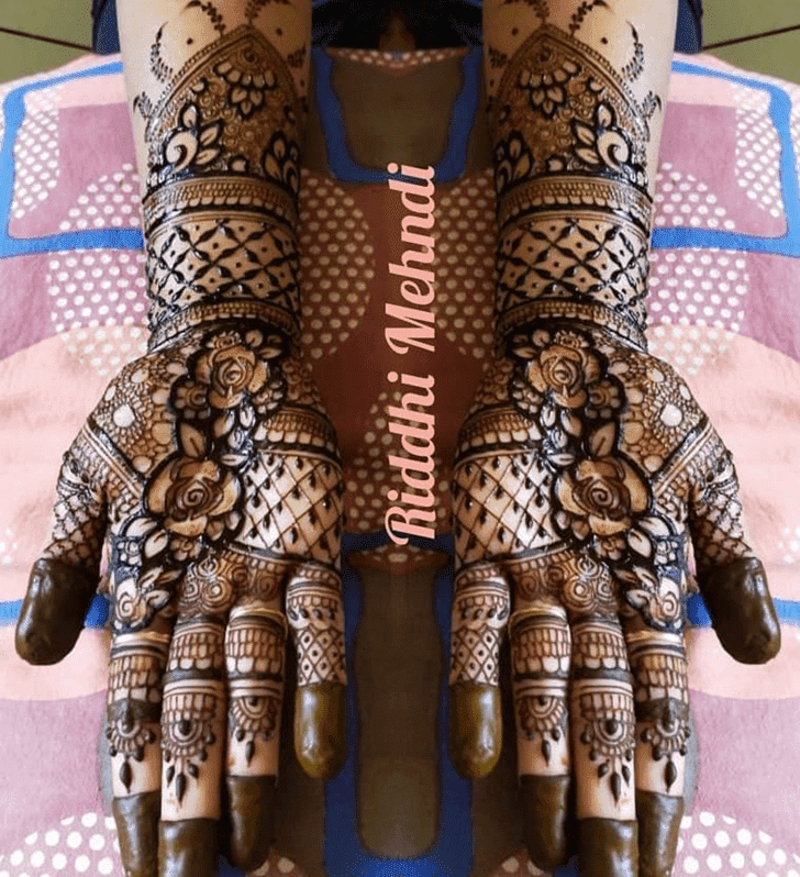 Delicate Dhaka Henna Design