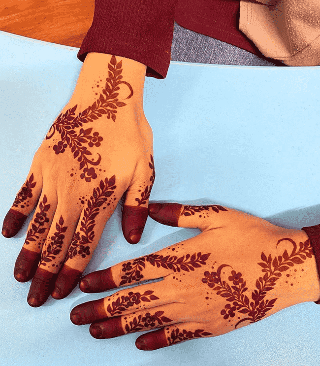 Appealing Dharamshala Henna Design