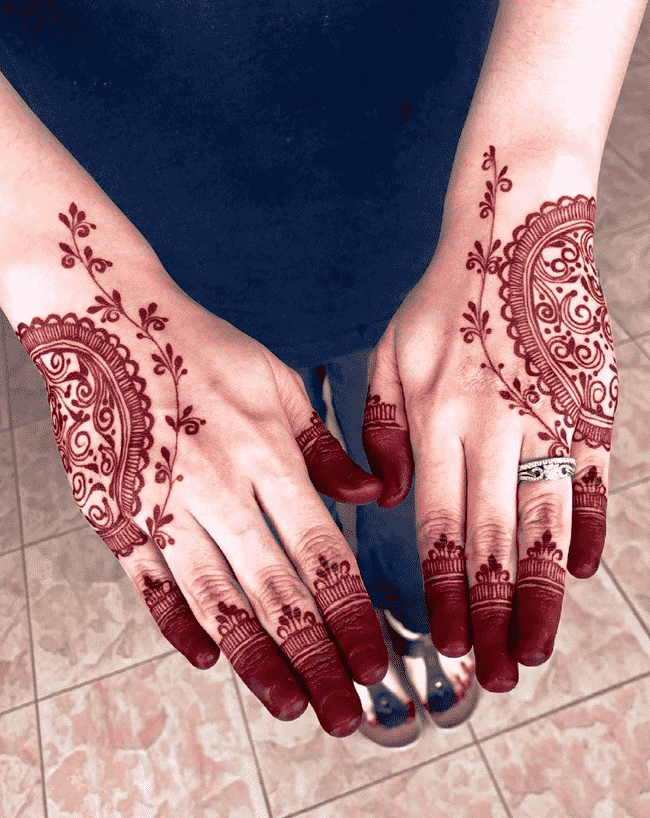 Elegant Dharamshala Henna Design