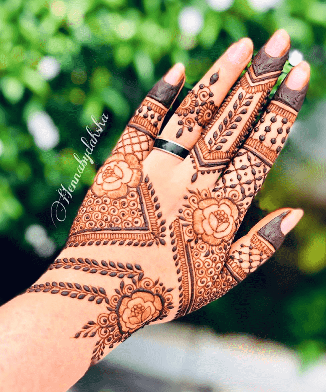 Awesome Dharamshala Henna Design