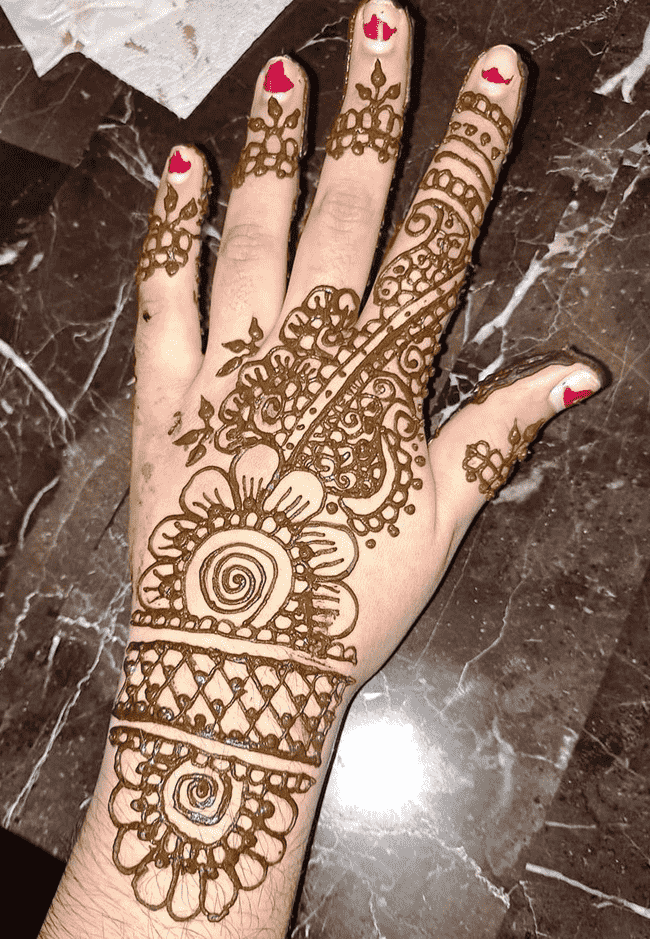 Lovely Dharamshala Mehndi Design