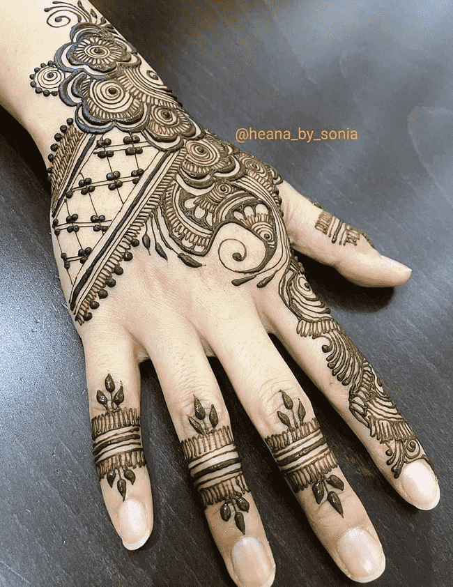 Pretty Dharamshala Henna Design