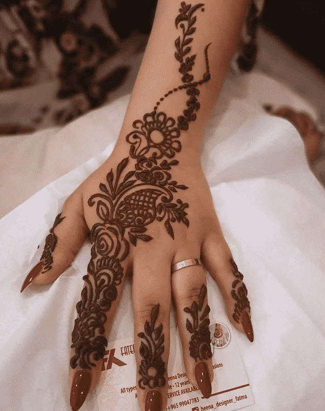 Refined Dharamshala Henna Design