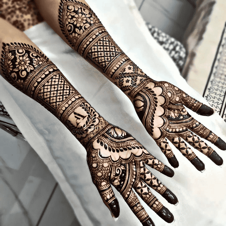 Ideal Dharan Henna Design