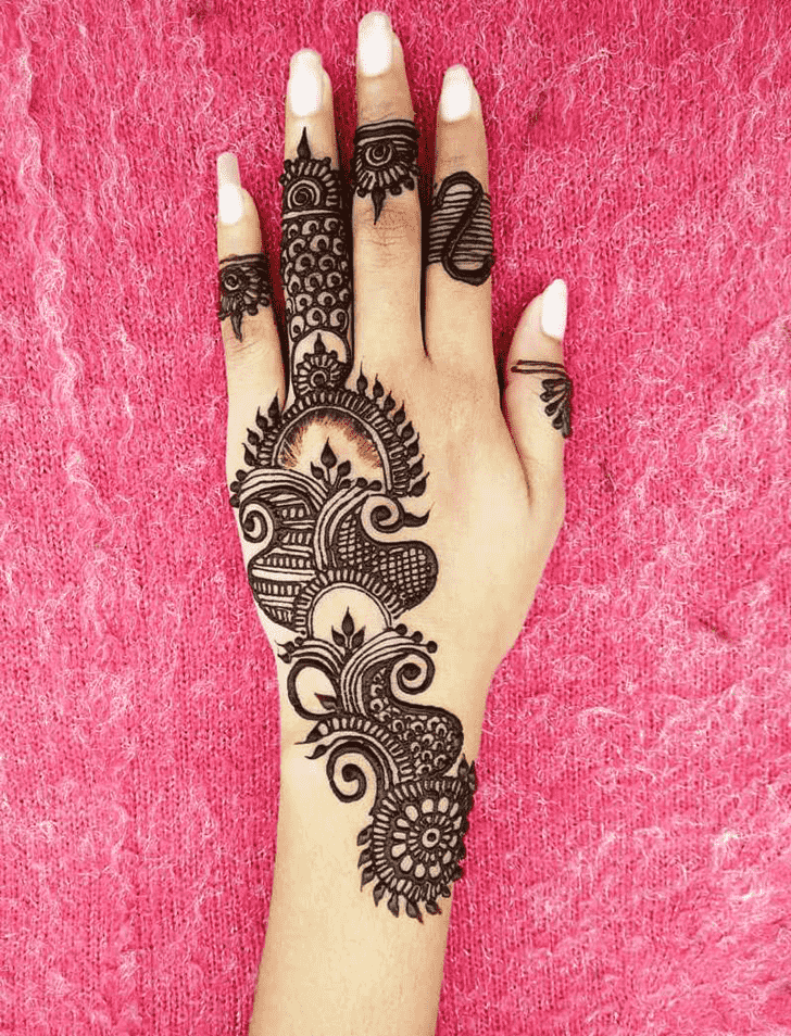 Radiant Dharan Henna Design