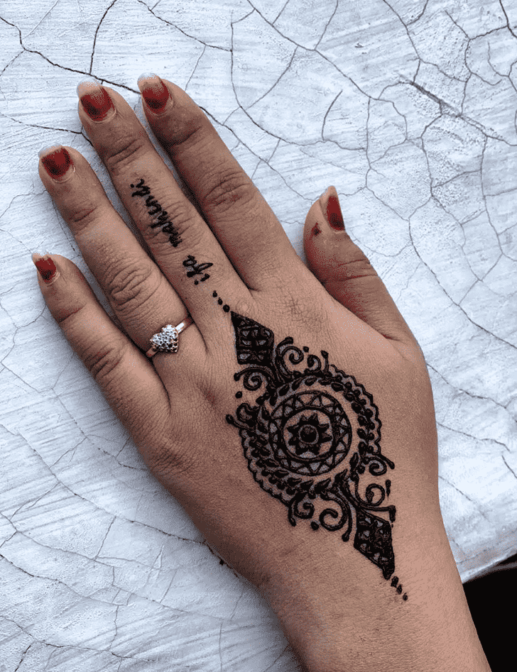 Wonderful Dharan Mehndi Design