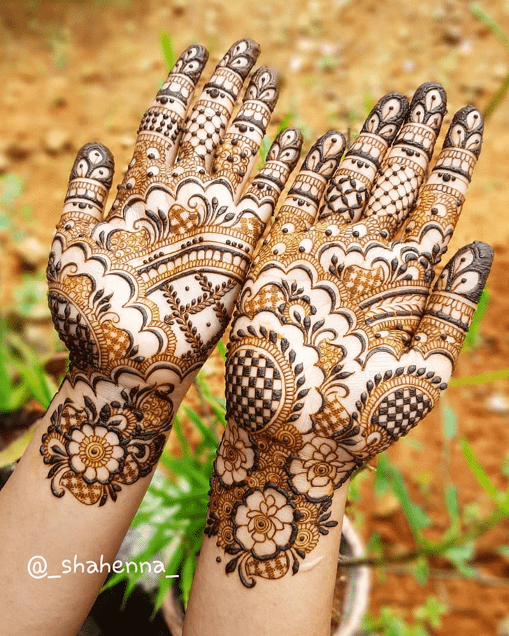 Cute Dubai Henna Design