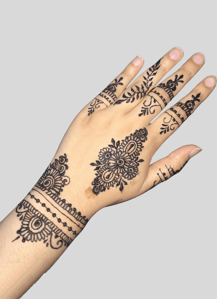 Mesmeric Durga Puja Henna Design