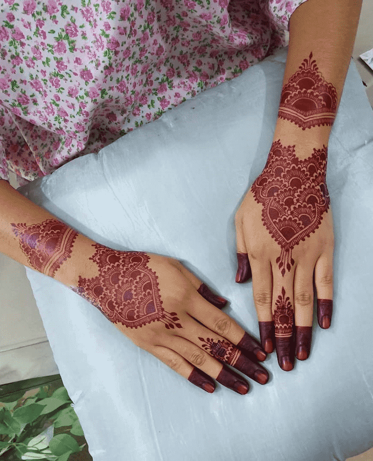 Admirable Easter Mehndi Design