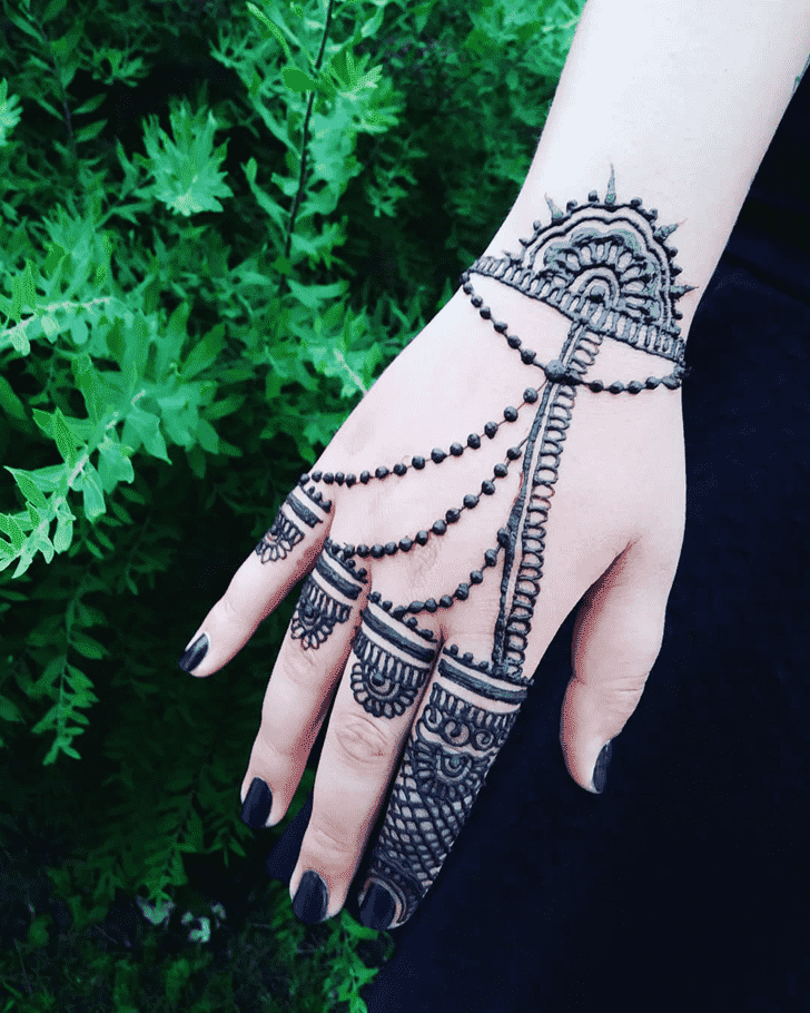 Angelic Easter Henna Design