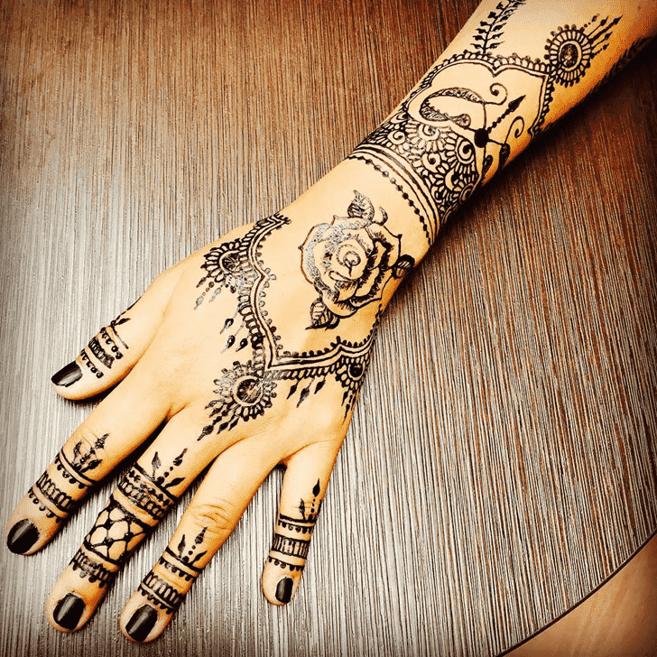 Divine Easter Henna Design