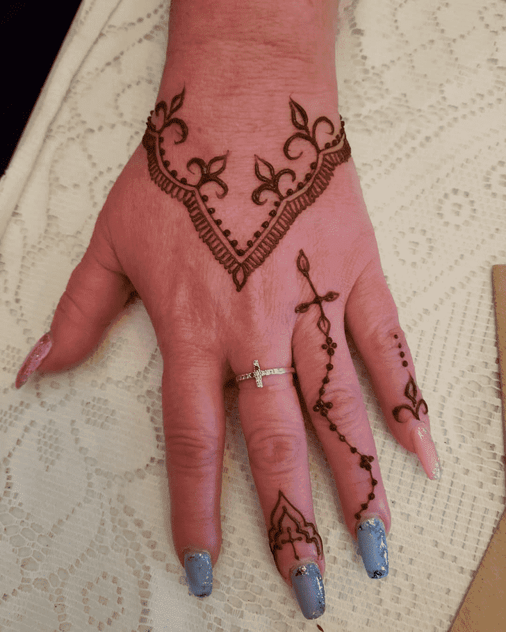 Marvelous Easter Henna Design