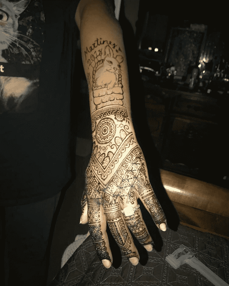 Mesmeric Easter Henna Design