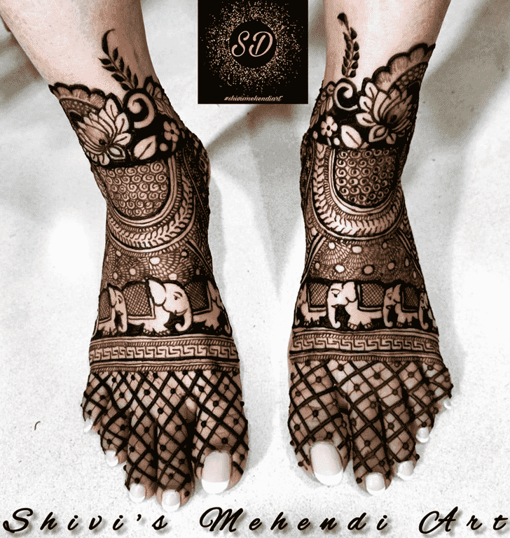 Fascinating Egyptian Henna Design