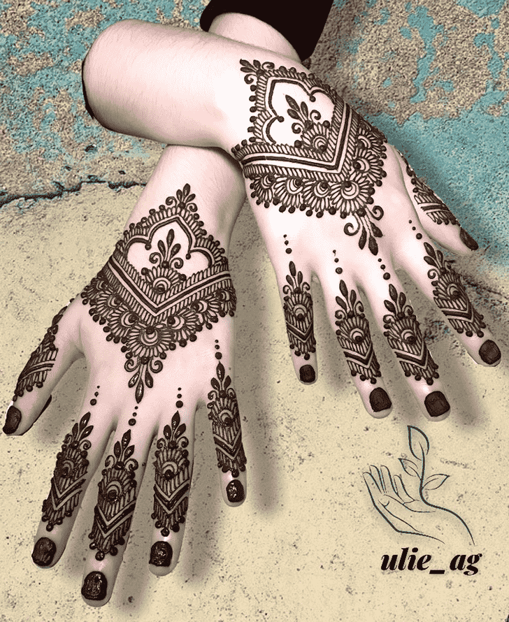 Lovely Egyptian Mehndi Design