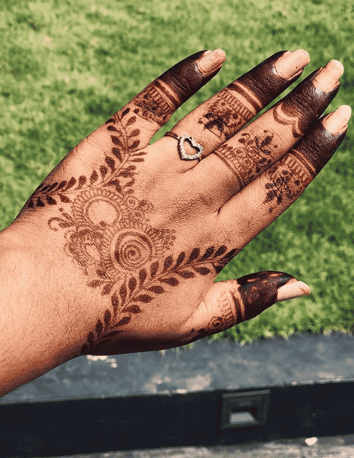 Nice Egyptian Henna Design