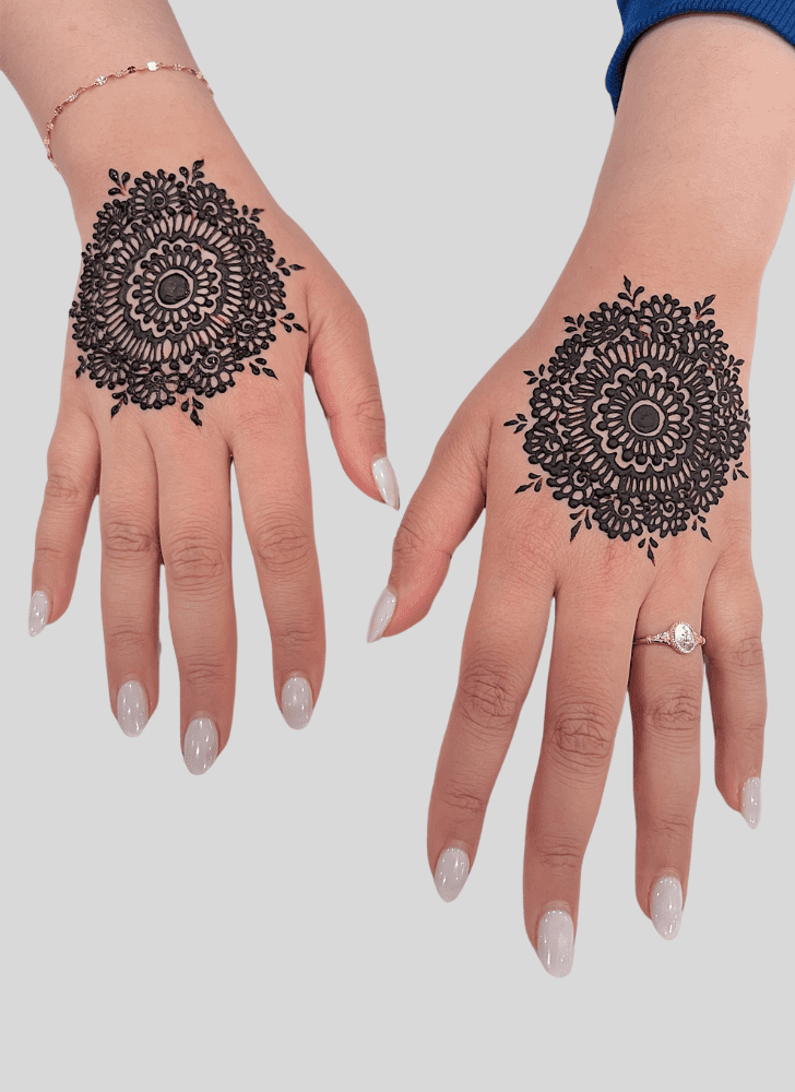 Alluring Eid Ul Azha Henna Design