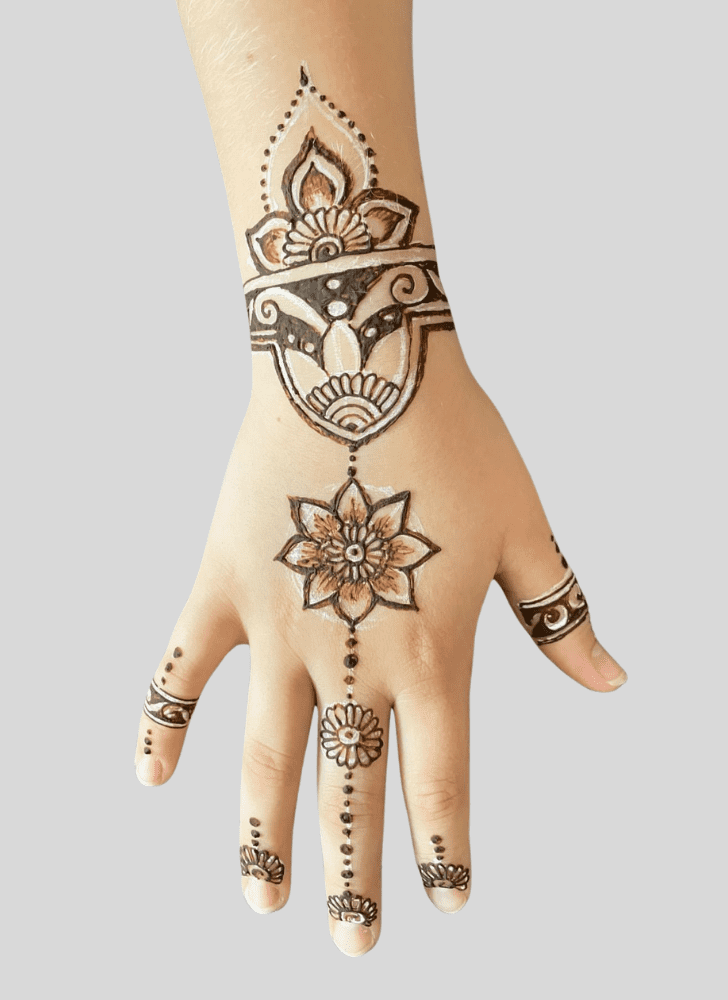 Refined Eid Ul Azha Henna Design