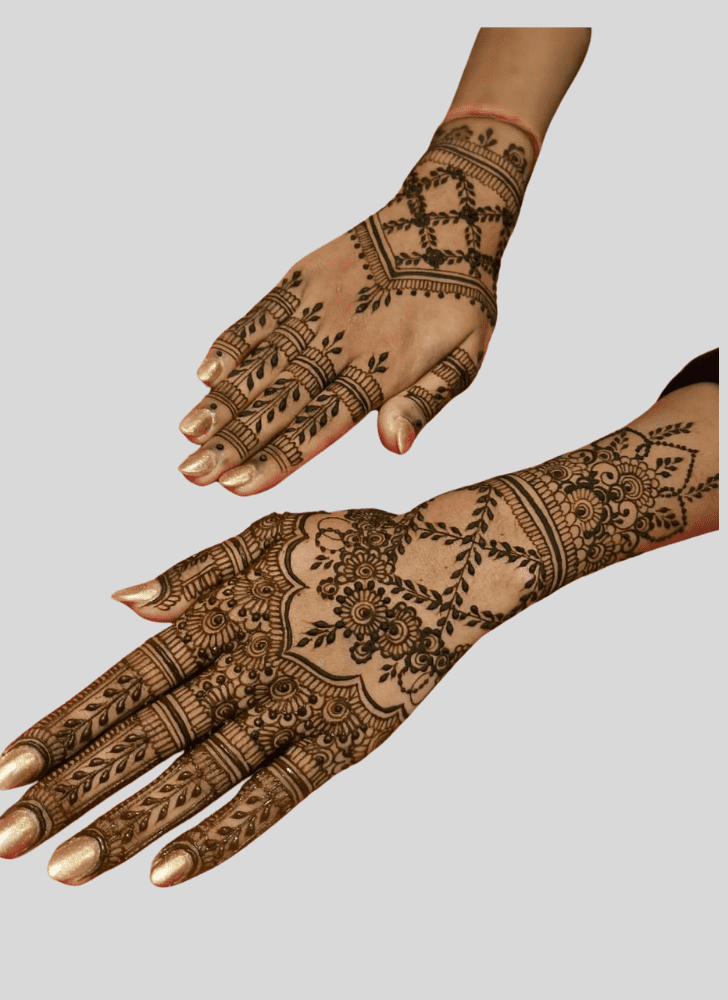 Alluring Eid Ul Fitr Henna Design