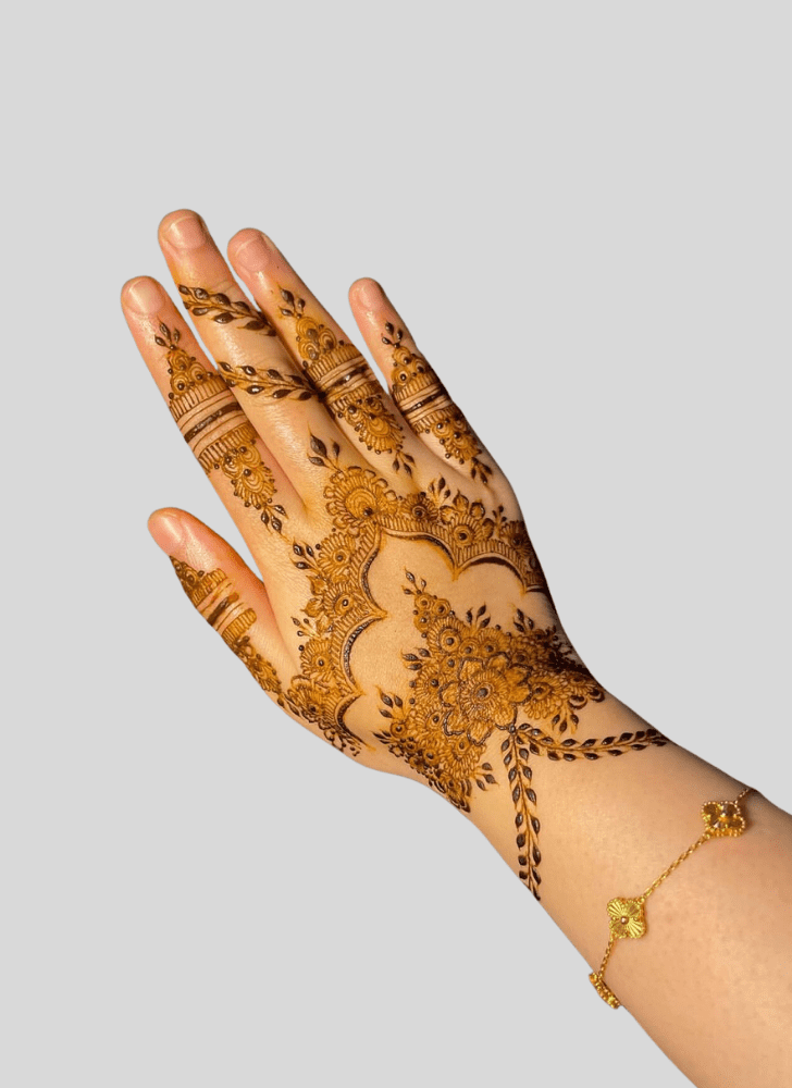 Mesmeric Eid Ul Fitr Henna Design