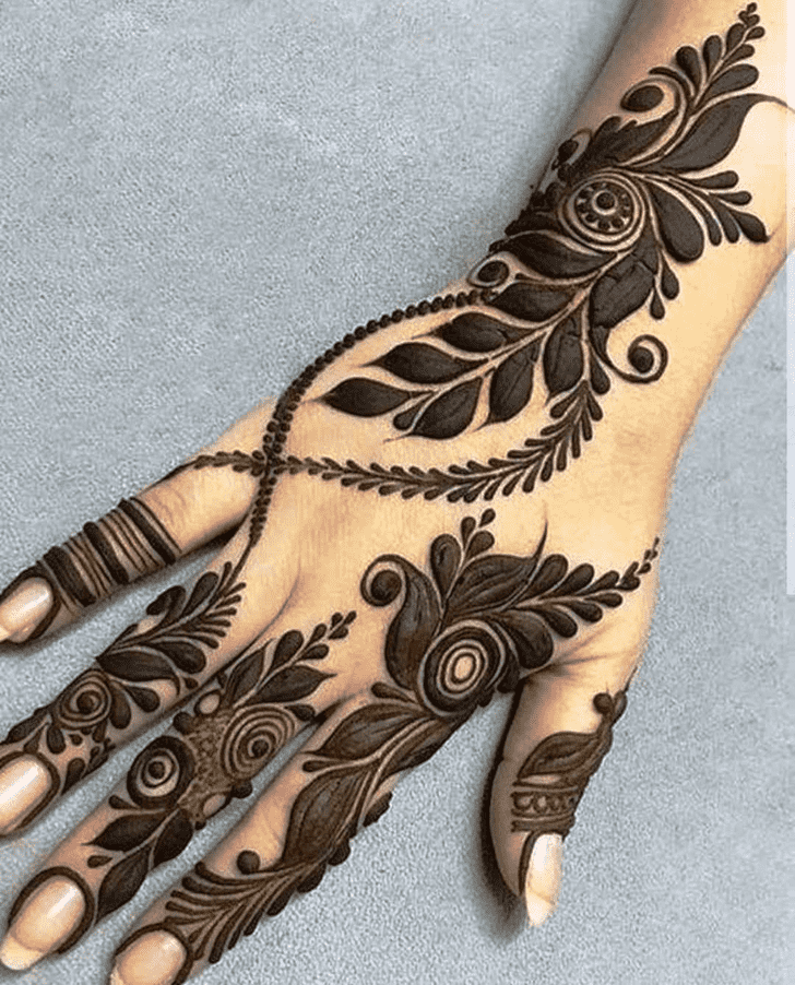 Appealing Elegant Henna Design