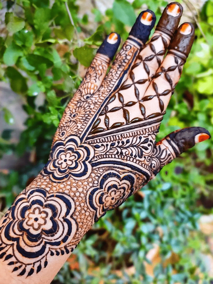 Excellent Elegant Henna Design