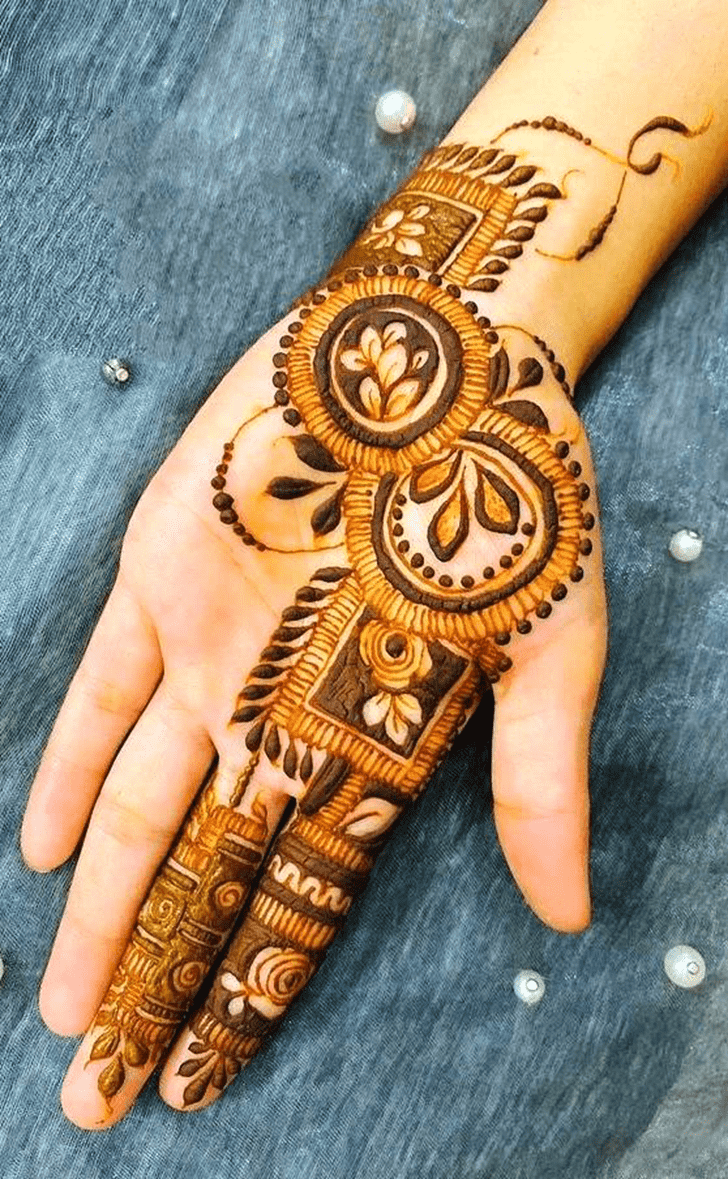 Lovely Elegant Mehndi Design