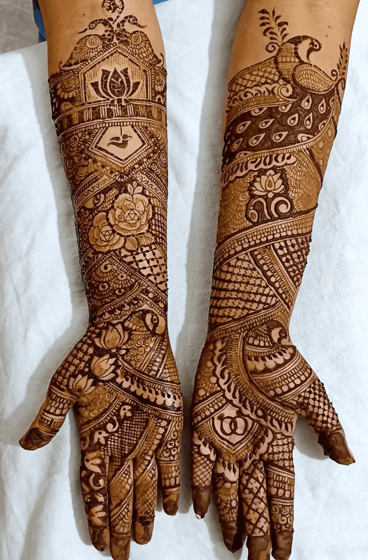 Admirable Engagment Mehndi Design