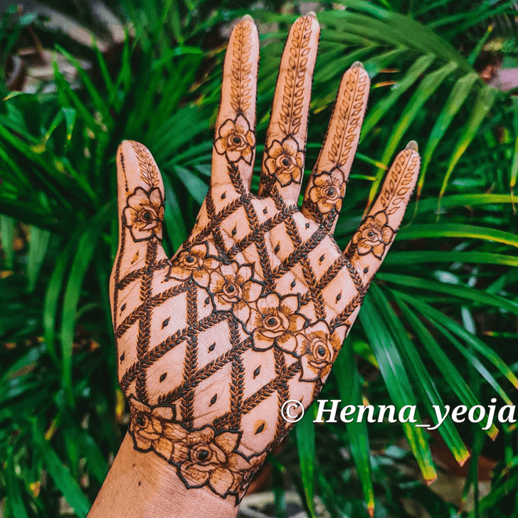 Ravishing Faisalabad Henna Design