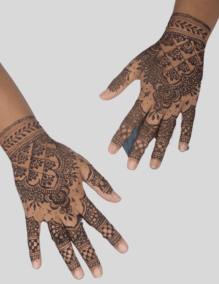 Grand fancy Henna Design