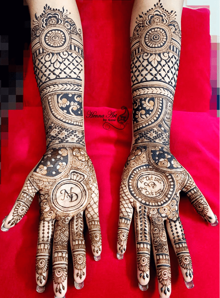 Charming Fancy Henna Design