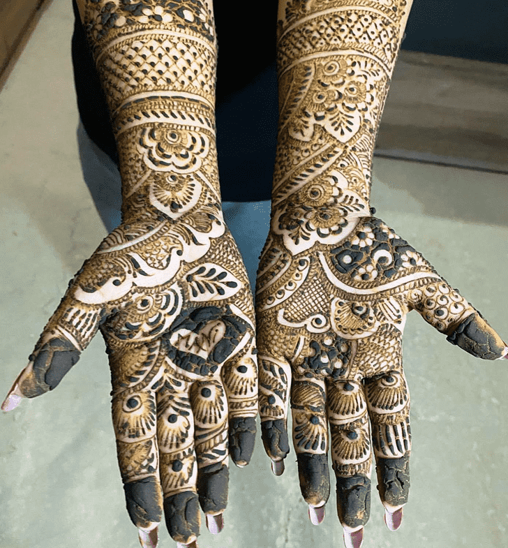 Delightful Fancy Henna Design