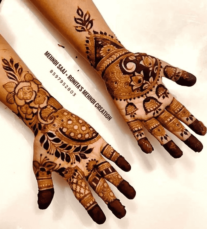 Elegant Fancy Henna Design