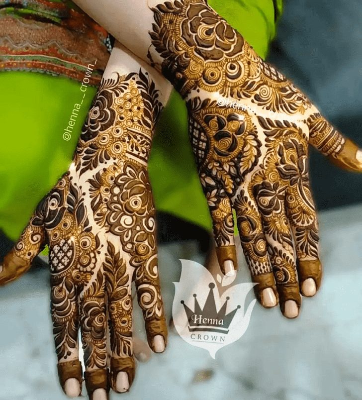 Enticing Fancy Henna Design